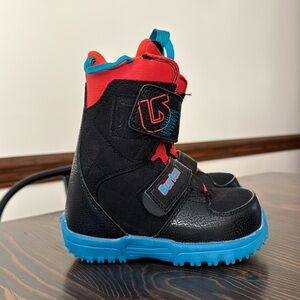 Burton snowboard boots kids size 11c